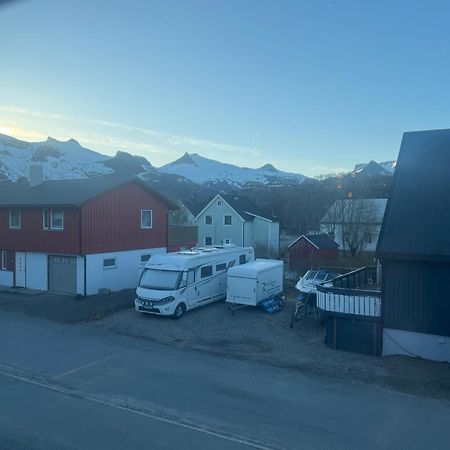 Sommerskaret Kabelvåg Buitenkant foto