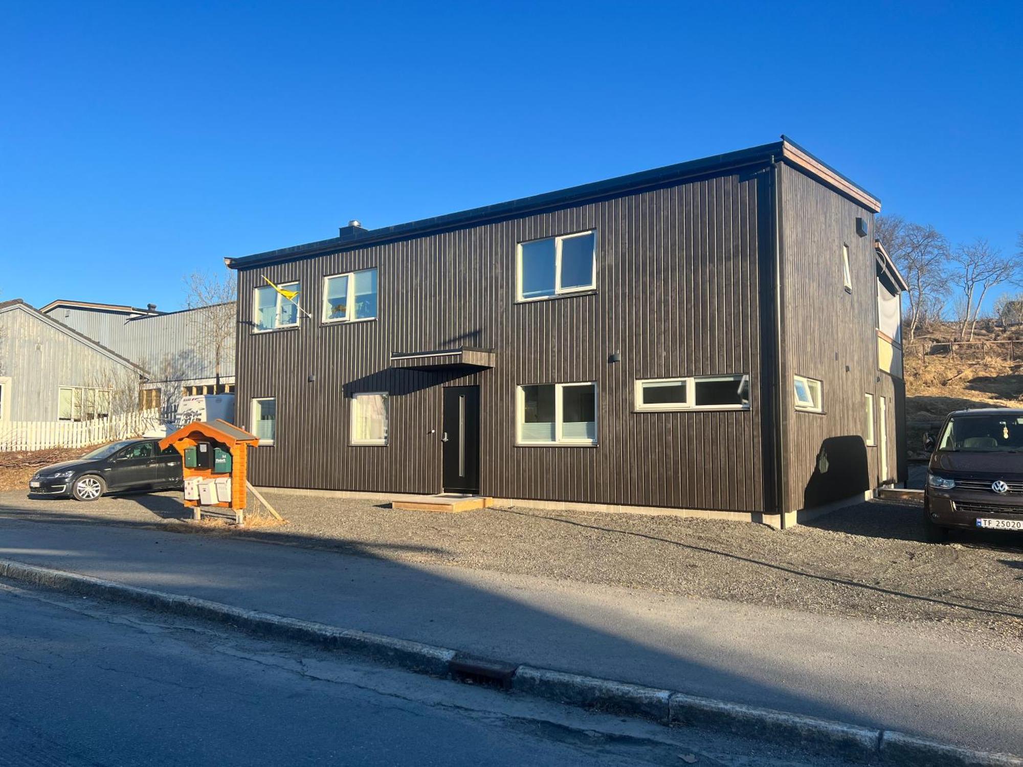 Sommerskaret Kabelvåg Buitenkant foto